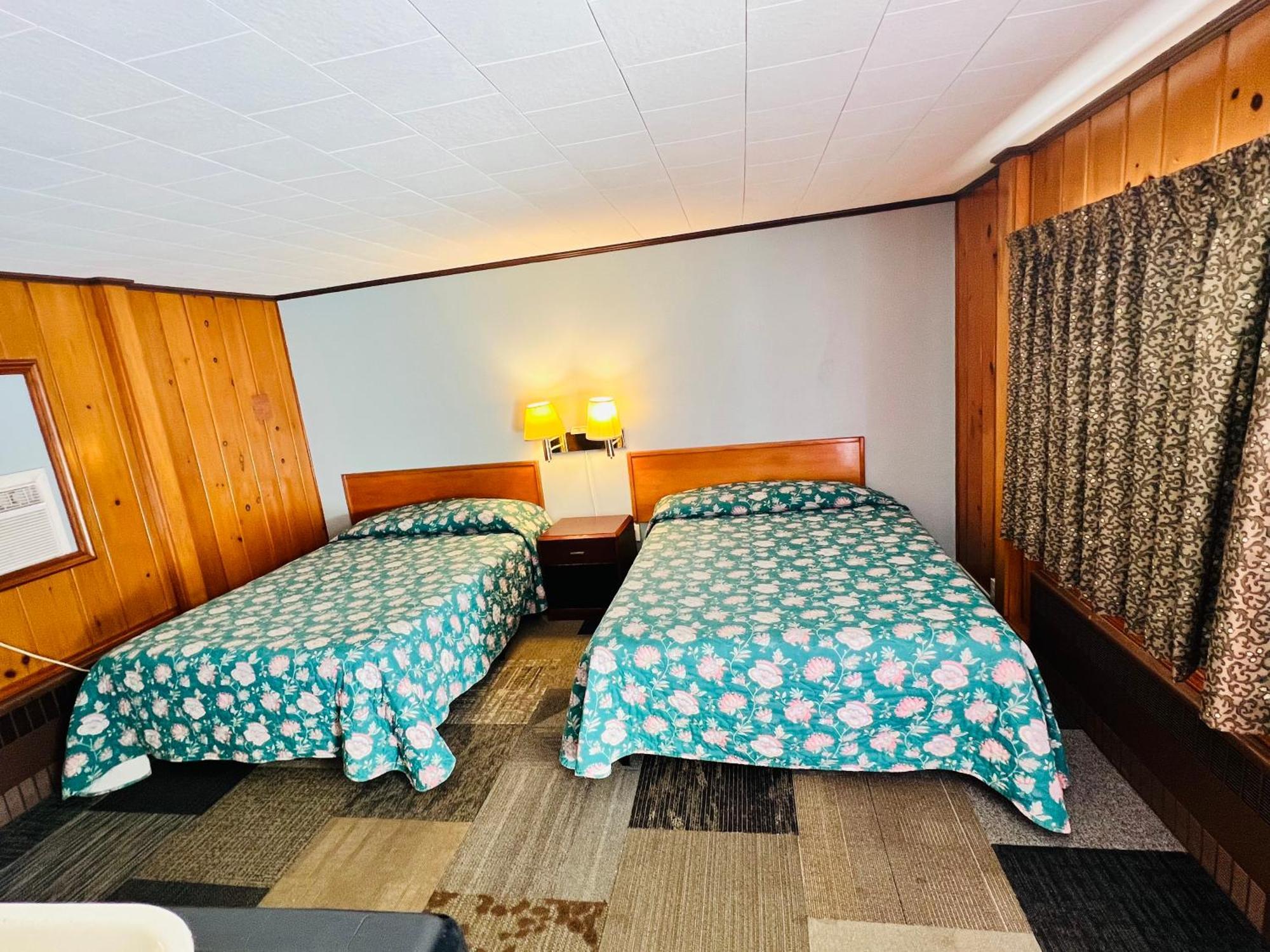 Sun N Snow Hotel Cadillac Esterno foto